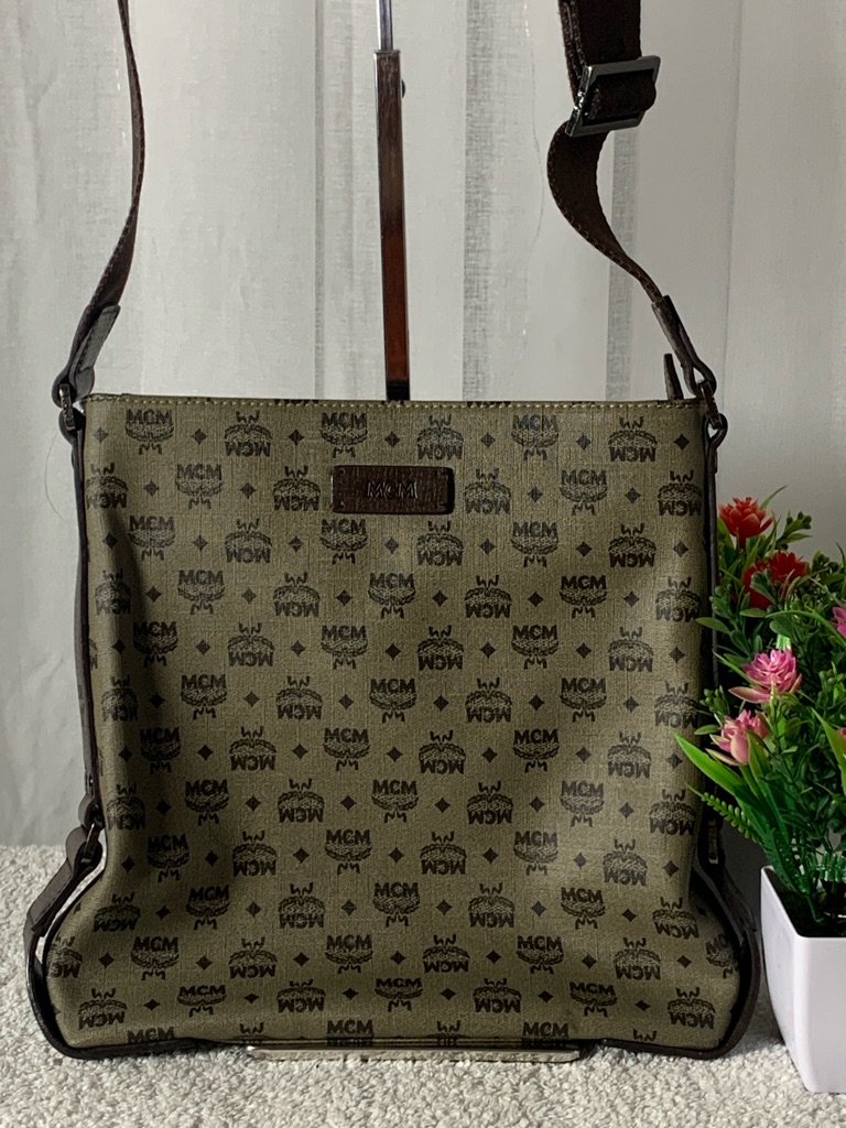 Guc Mcm Messenger Bag L 9.5” X H 10” X D 3”